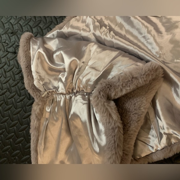 Bridal wrap shaul - soft gray - Picture 4 of 8